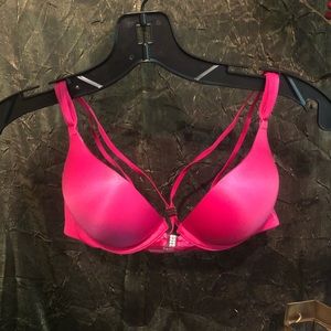 Victoria’s Secret 34B
